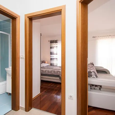 Lotusapart Apartment *